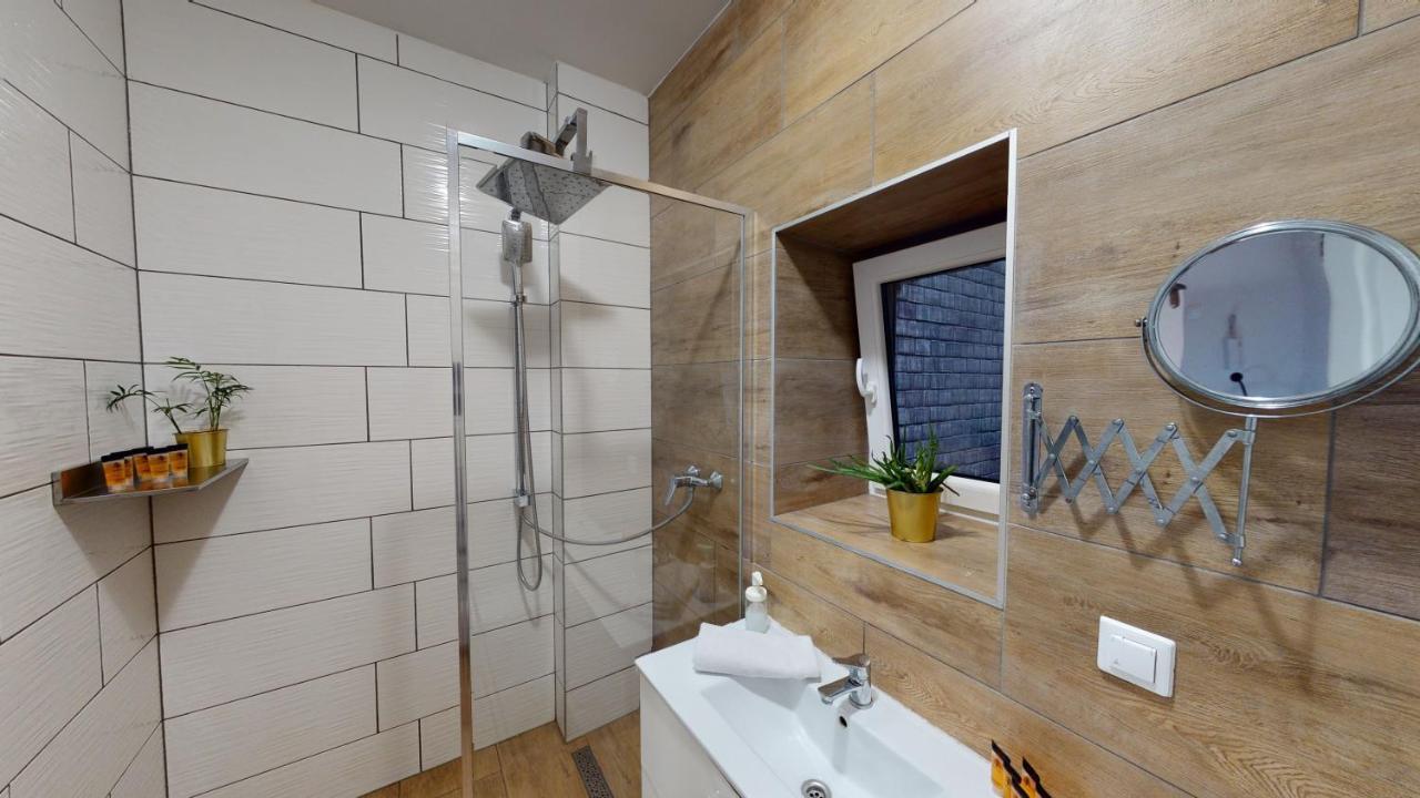 Studio Lofty Komuny Paryskiej 62 Вроцлав Экстерьер фото
